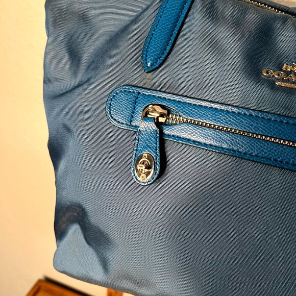 COACH Nylon & Leather Teal Zip Closure Shoulder Tote 35500 - Picture 2 of 8